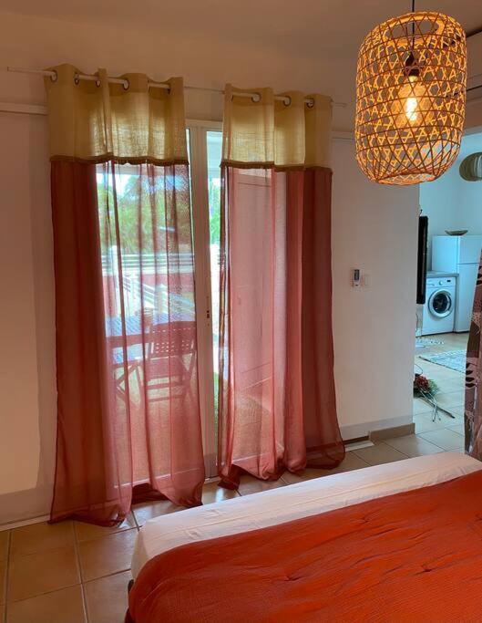 Appartement Cosy & Calme En Rez De Villa แซงต์-ฟรองซัวส์ ภายนอก รูปภาพ